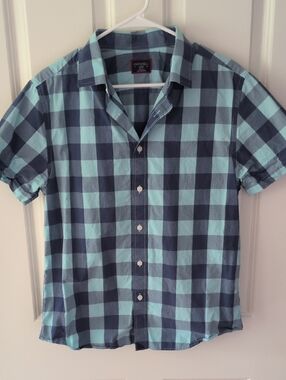 UNTUCKit Men's Short-Sleeve Navy and Light Blue Check Shirt